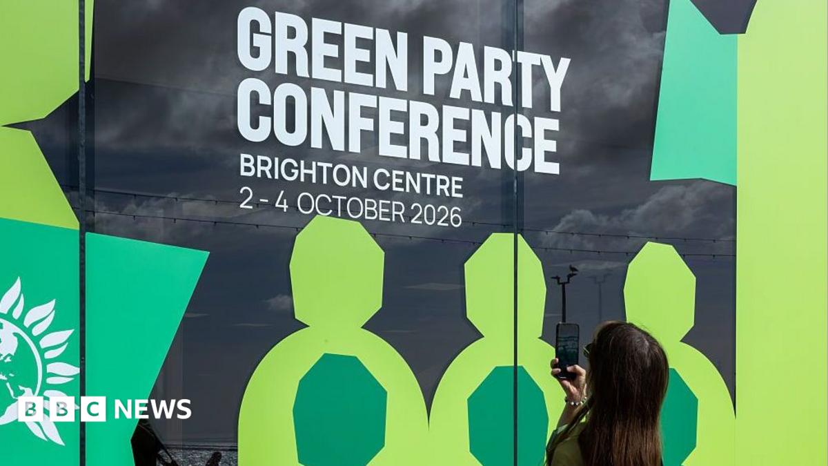 Green Party members back 'Zionism is racism' motion