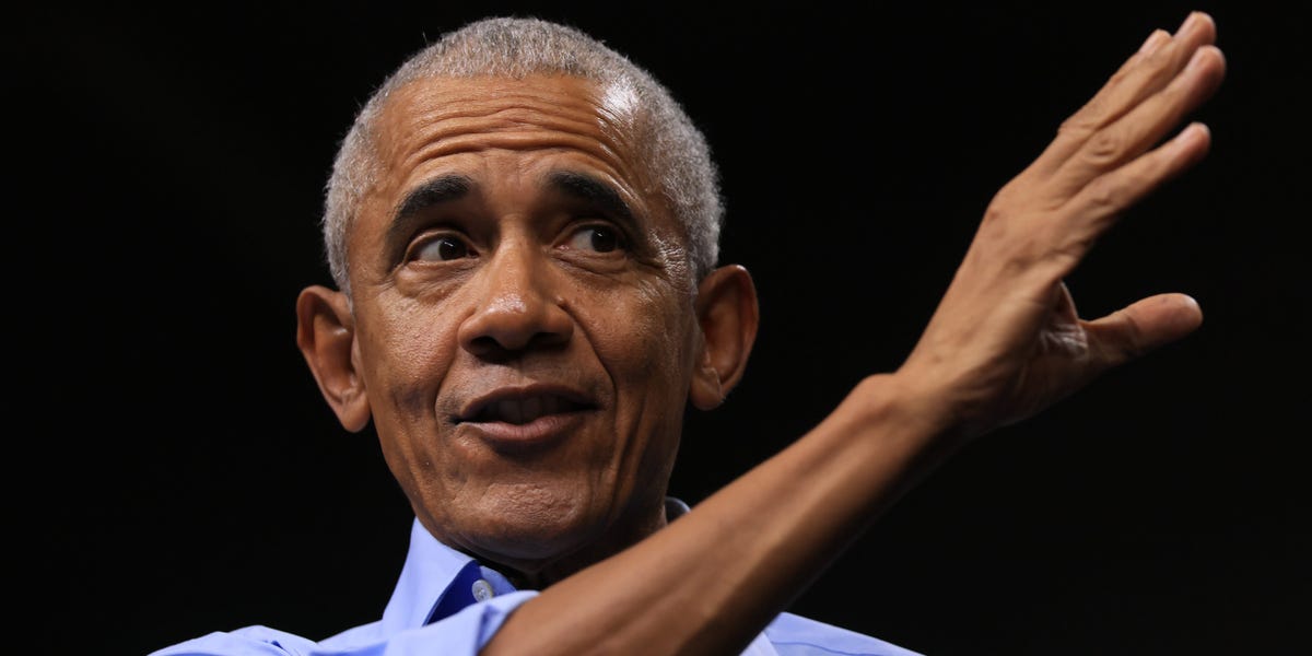Obama says The Cheesecake Factory was his 'jam' — and that Trump was less offended by being compared to Saddam Hussein