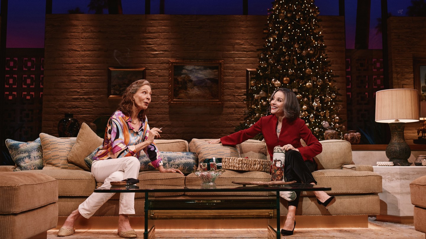 ‘Other Desert Cities’ Theater Review: Julia Louis-Dreyfus, Ed Harris and Allison Janney Fail to Make a Once-Timely Play Relevant Again