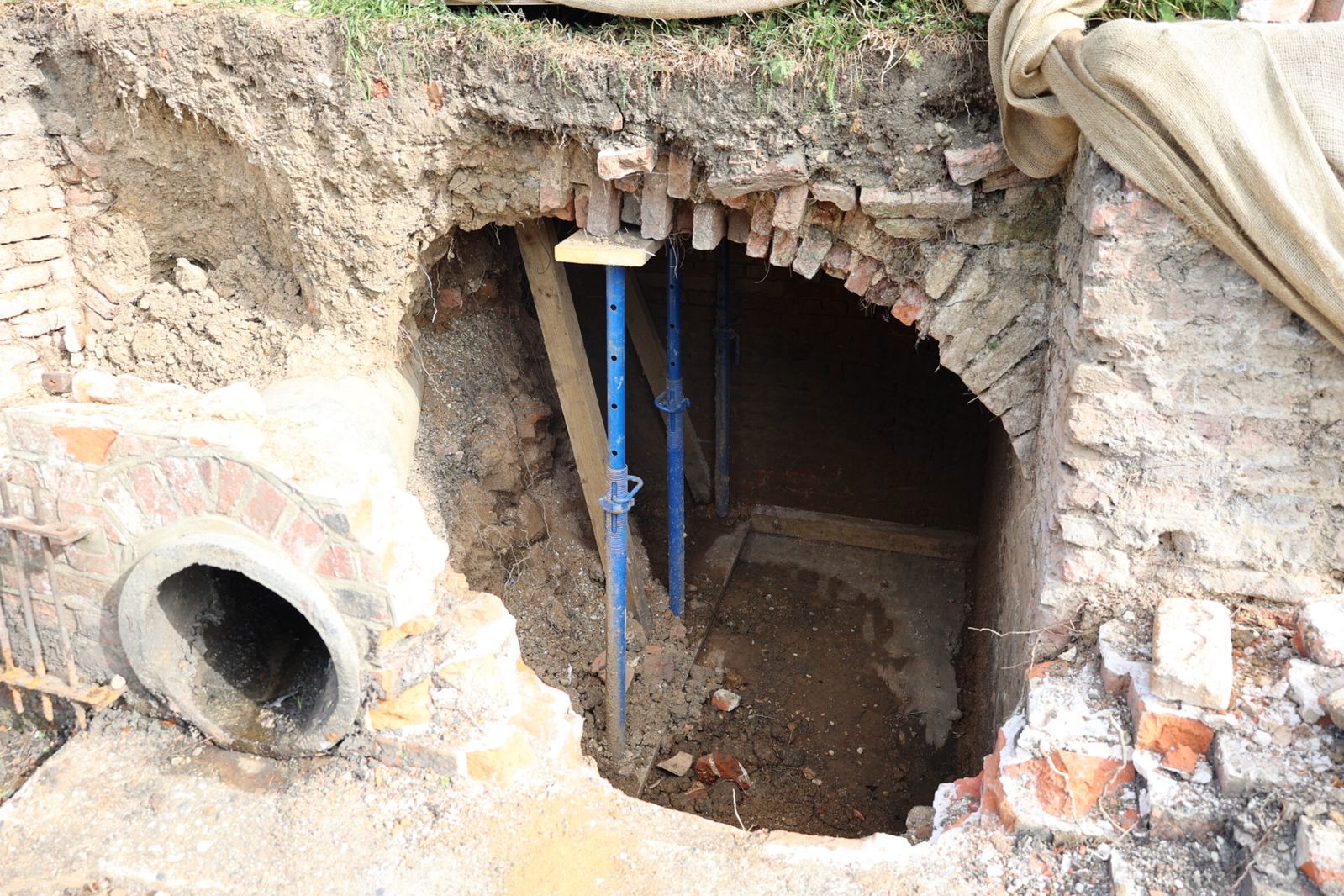 Hidden Tunnels Dating Back to Henry VIII's Reign Were Discovered at This English Boarding School, Where the King Once Lived