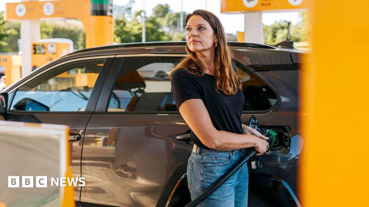 Petrol and diesel prices hit highest since 2022